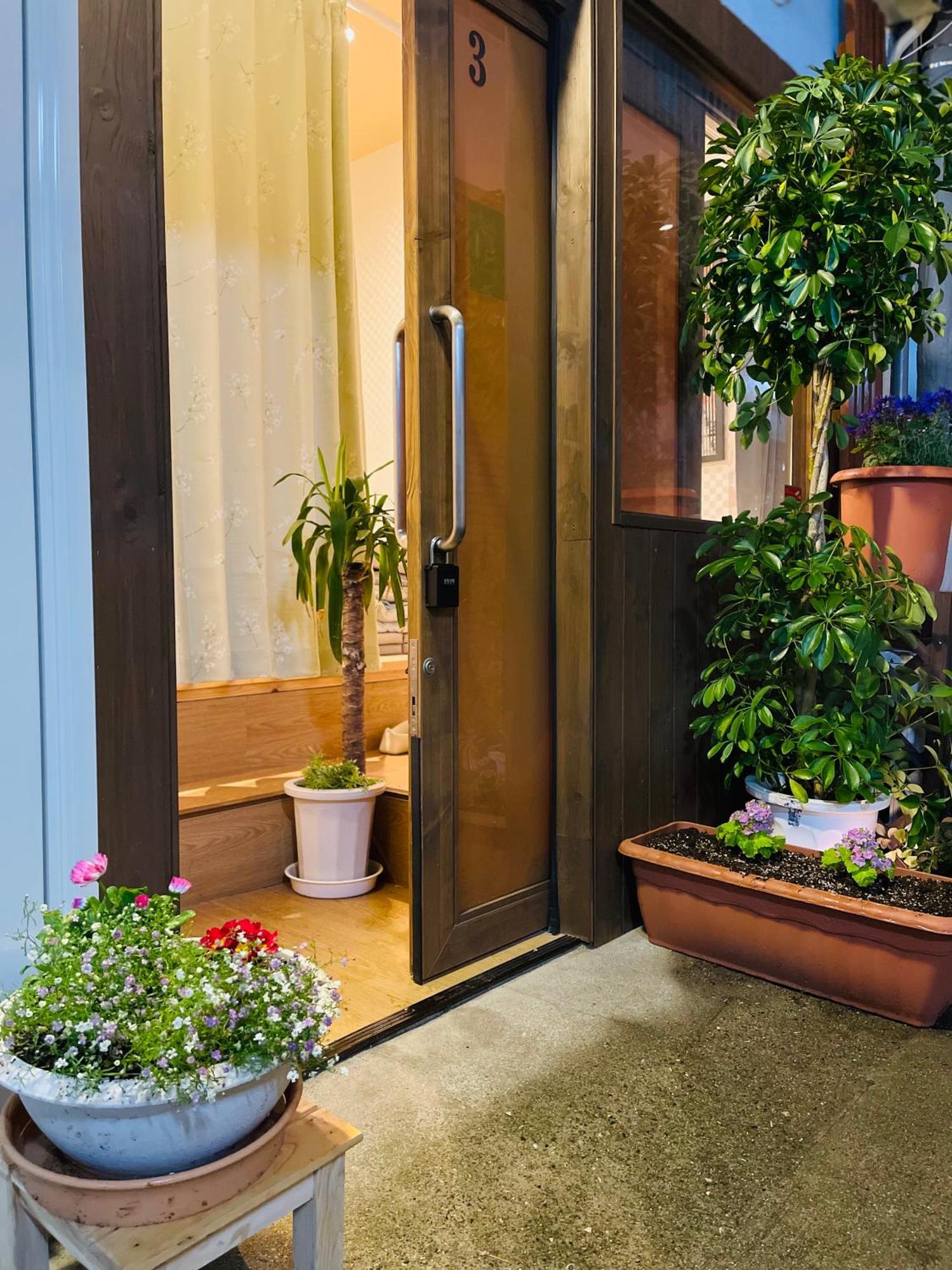 難波心斎橋10 Minutes民宿3号室 Villa Osaka Bagian luar foto
